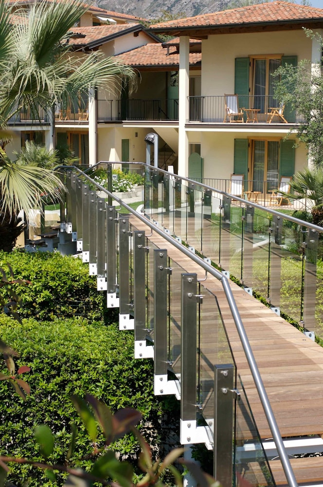 Park Hotel Imperial Centro Tao Natural Medical Spa — Hotel building in Limone sul Garda, Lombardy