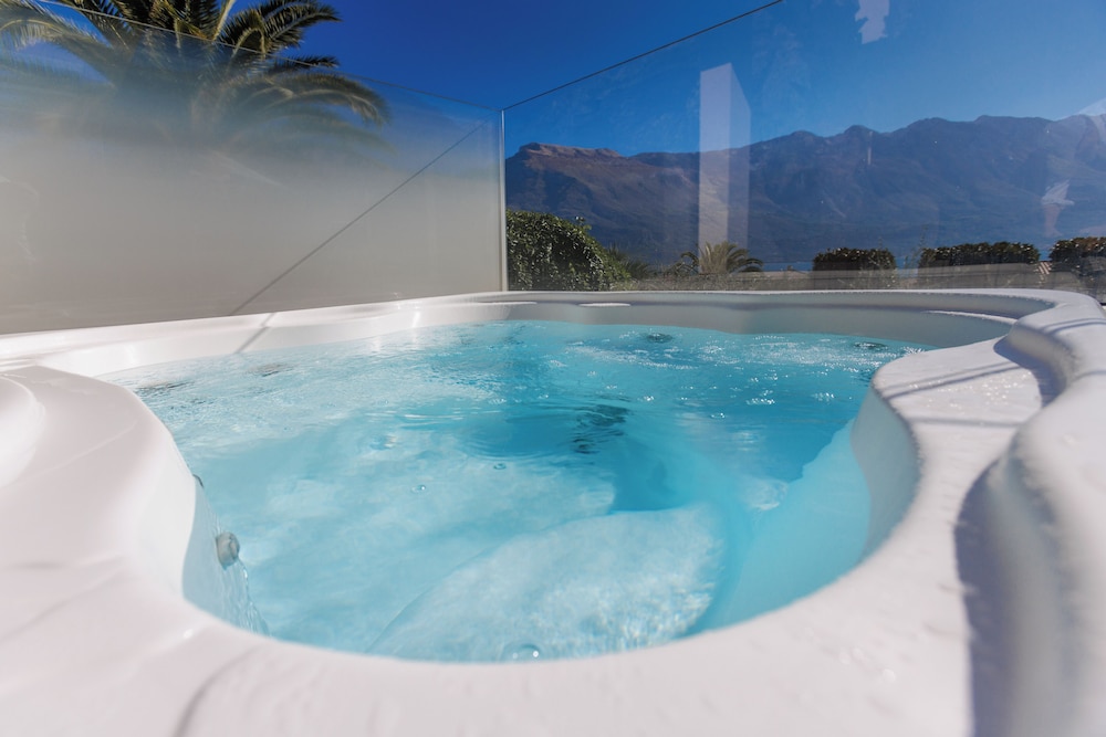 Park Hotel Imperial Centro Tao Natural Medical Spa — Spa in Limone sul Garda, Lombardy