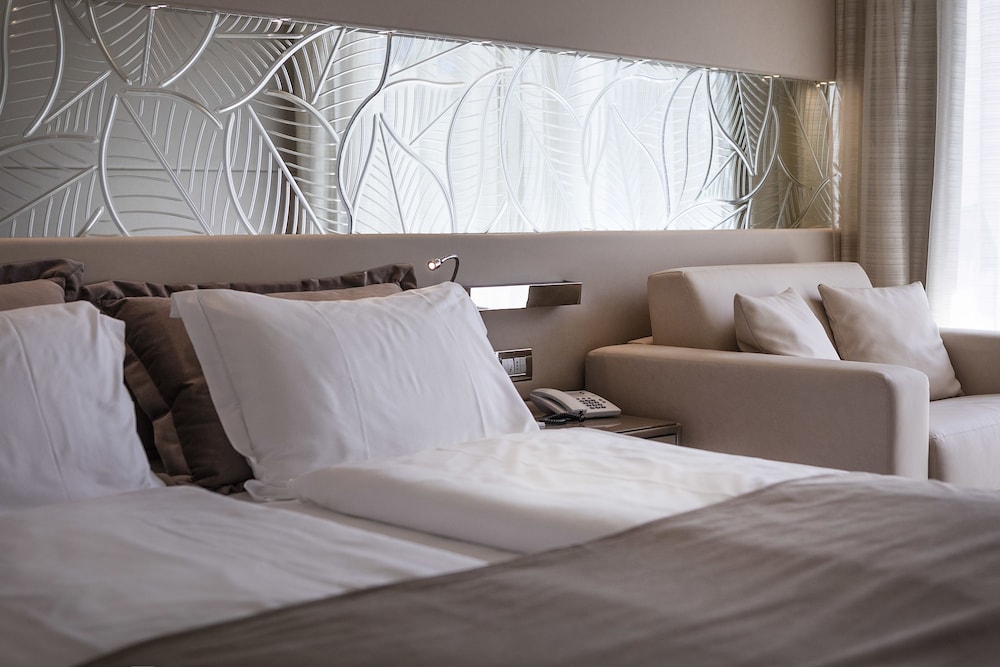 Park Hotel Imperial Centro Tao Natural Medical Spa — Hotel rooms in Limone sul Garda, Lombardy