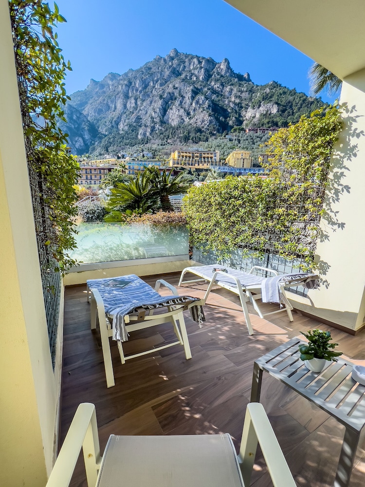 Park Hotel Imperial Centro Tao Natural Medical Spa — Hotel rooms in Limone sul Garda, Lombardy