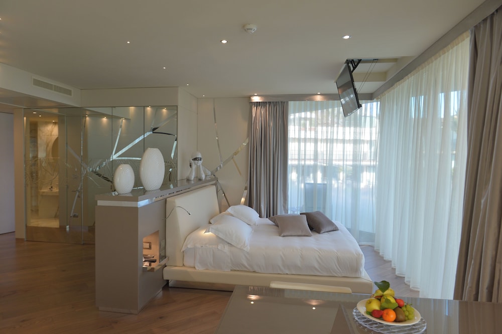 Park Hotel Imperial Centro Tao Natural Medical Spa — Hotel rooms in Limone sul Garda, Lombardy