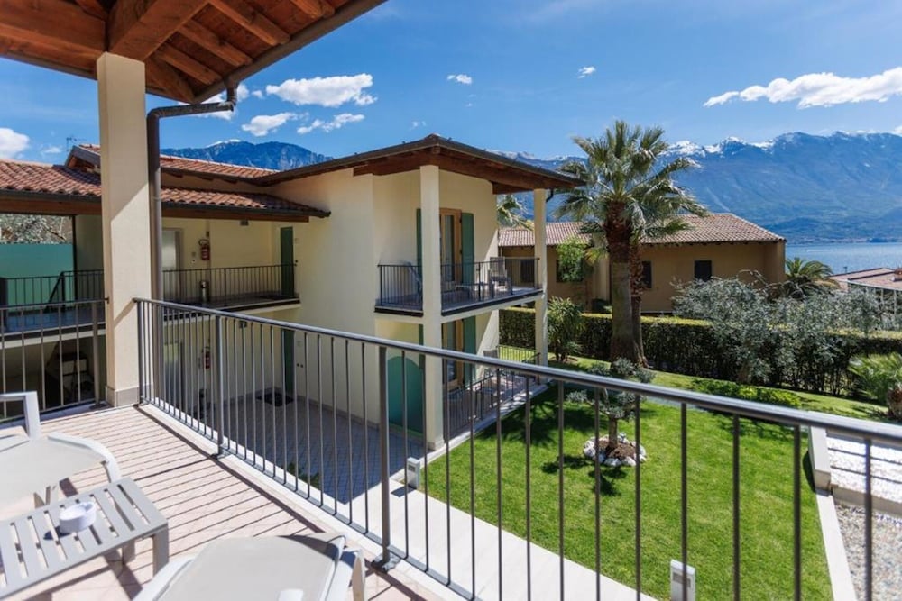 Park Hotel Imperial Centro Tao Natural Medical Spa — Hotel building in Limone sul Garda, Lombardy