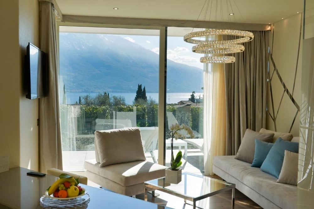 Park Hotel Imperial Centro Tao Natural Medical Spa — Hotel rooms in Limone sul Garda, Lombardy