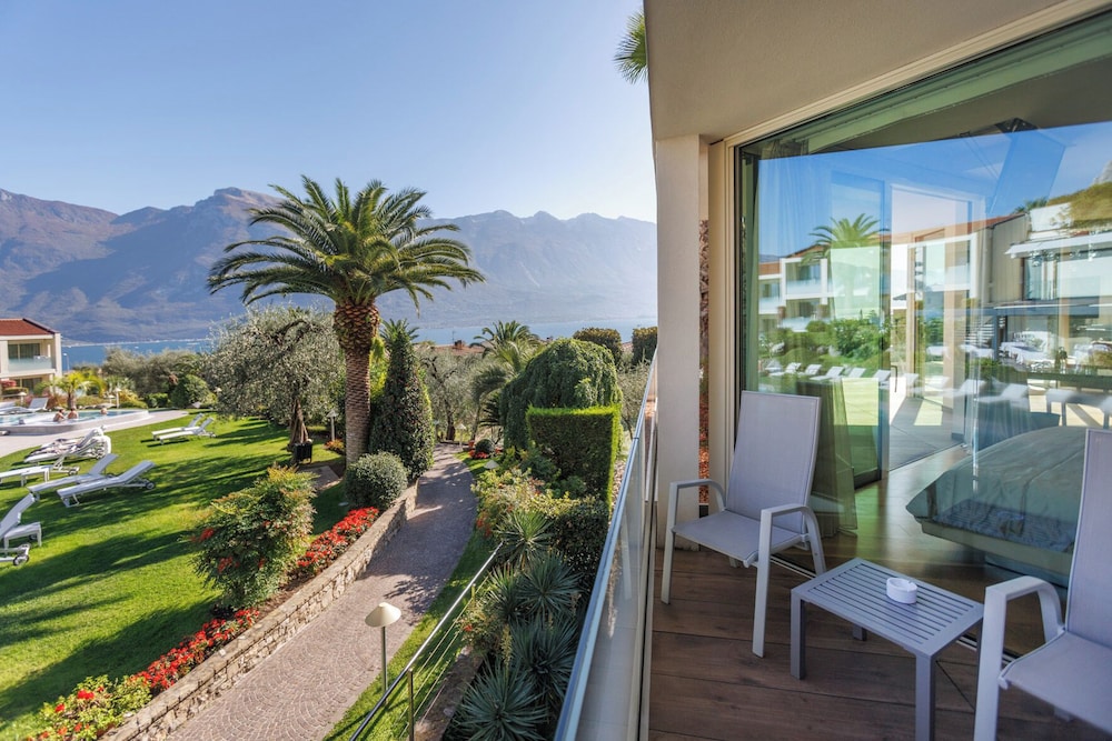 Park Hotel Imperial Centro Tao Natural Medical Spa — Hotel building in Limone sul Garda, Lombardy