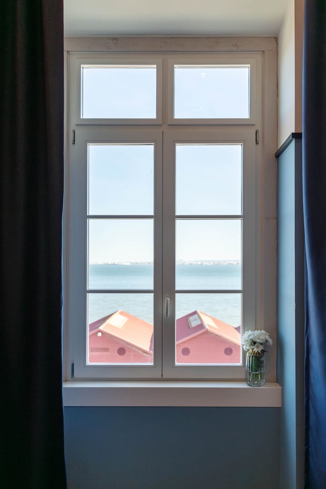 The Editory Riverside Hotel, an Historic Hotel — Hotel rooms in Lisbon, Lisboa