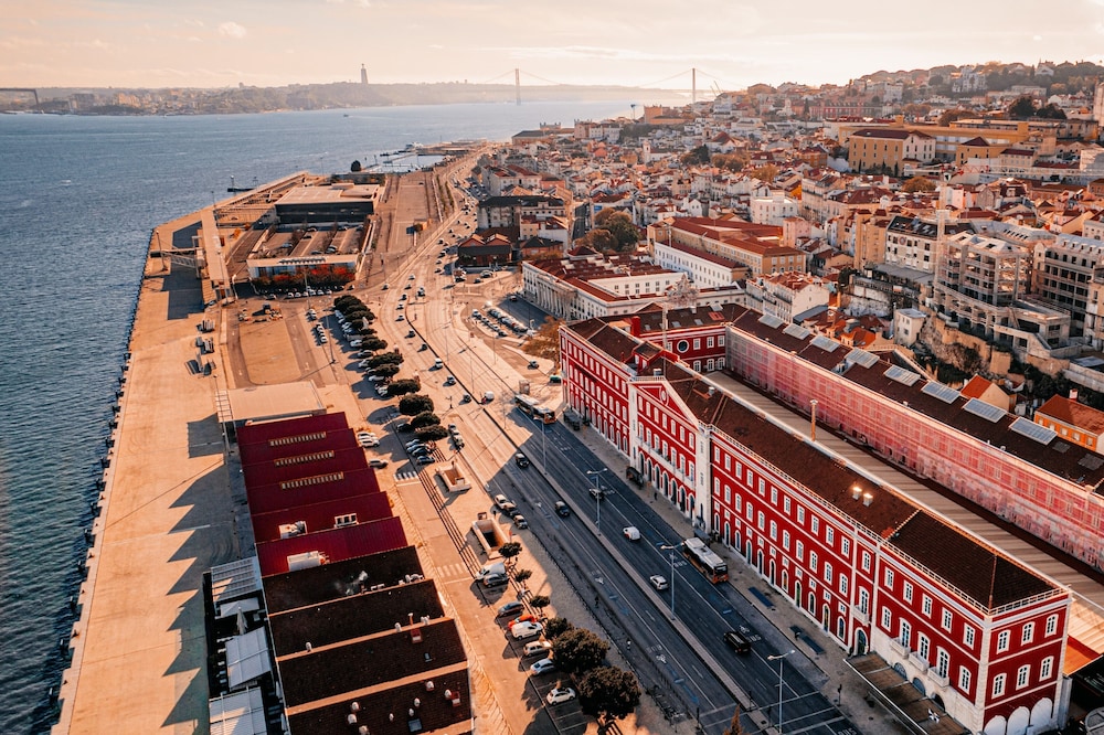 The Editory Riverside Hotel, an Historic Hotel — Attractions in the area in Lisbon, Lisboa