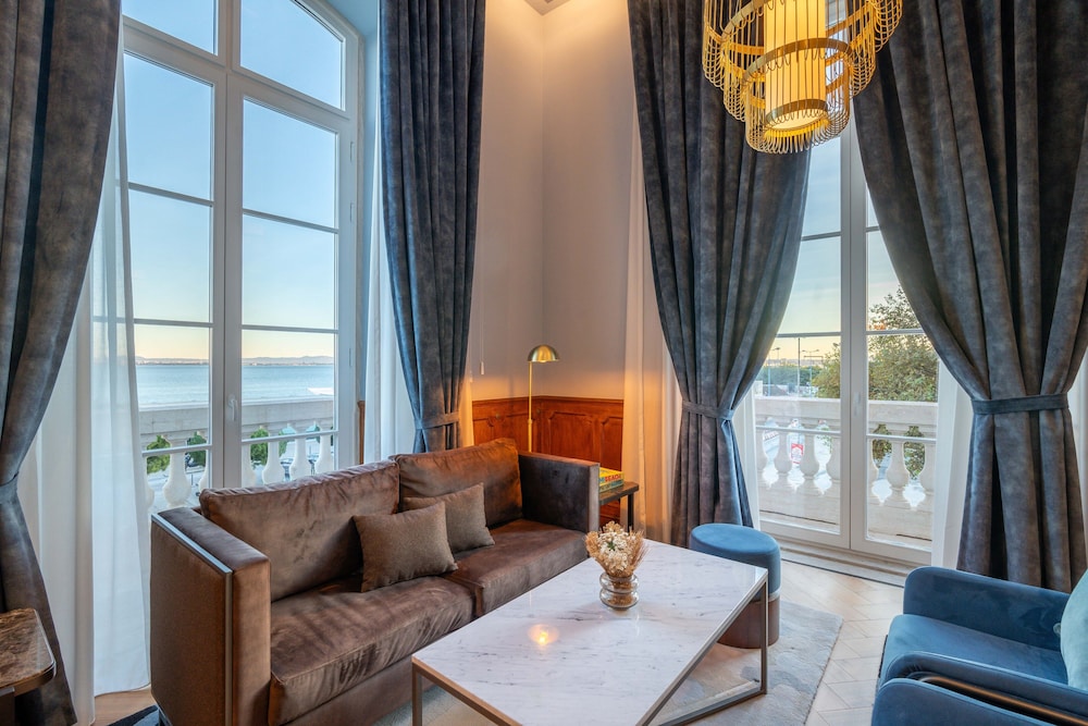 The Editory Riverside Hotel, an Historic Hotel — Hotel rooms in Lisbon, Lisboa