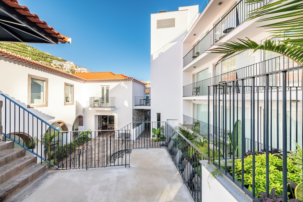Pestana Fisherman Village — Hotel building in Funchal, Madeira