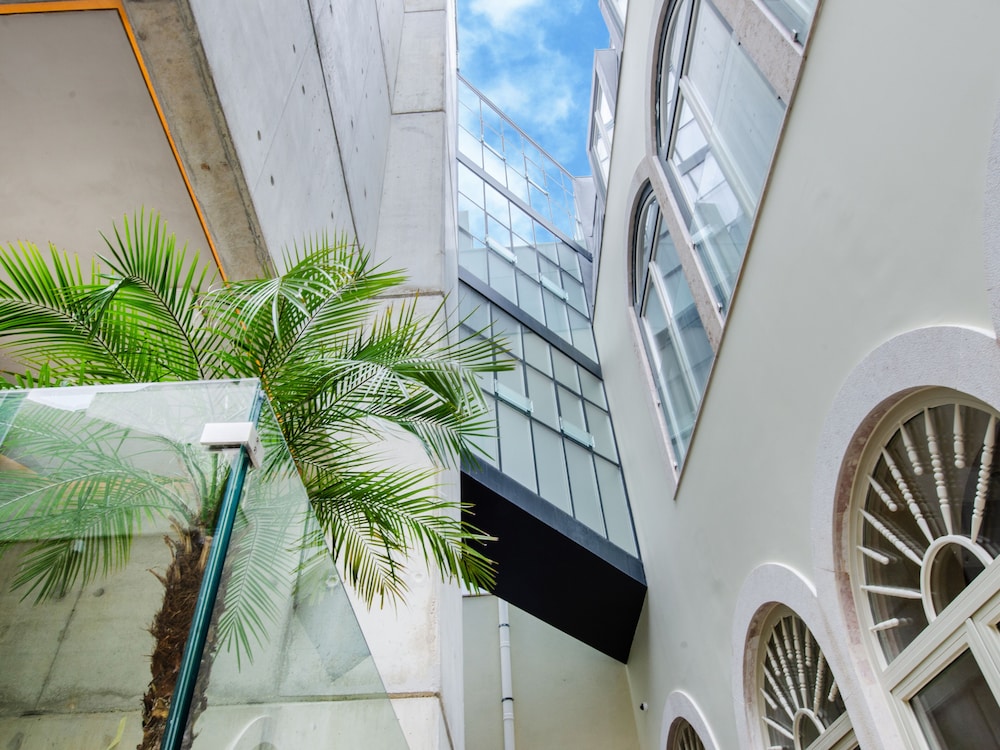 Browns Avenue Hotel — Hotel building in Lisbon, Lisboa
