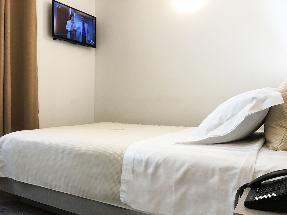 Il Loggiato dei Serviti — Hotel rooms in Como, Lombardy
