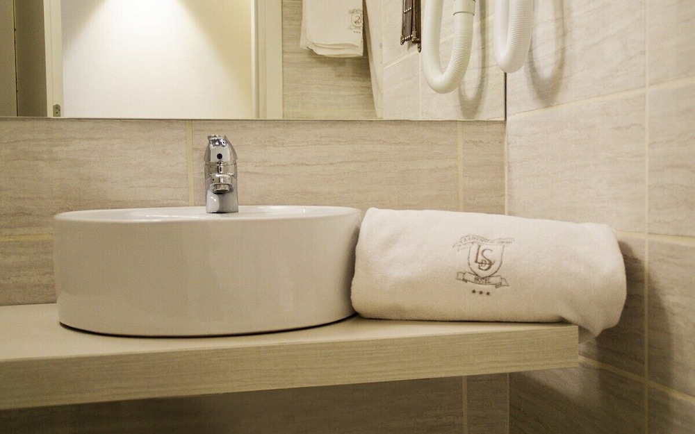 Il Loggiato dei Serviti — Hotel rooms in Como, Lombardy