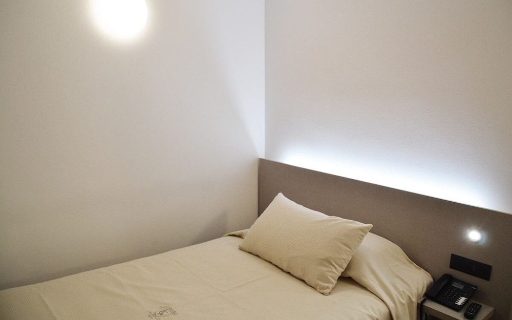 Il Loggiato dei Serviti — Hotel rooms in Como, Lombardy