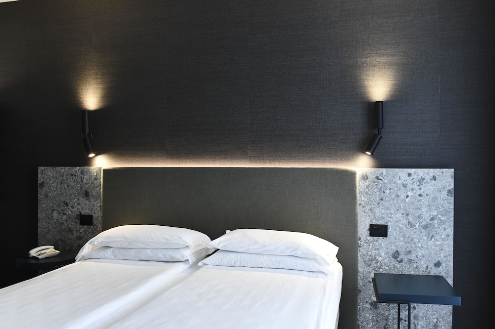 Hotel Eden — Hotel rooms in Jesolo, Veneto