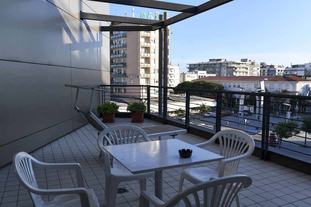 Hotel Eden — Hotel rooms in Jesolo, Veneto