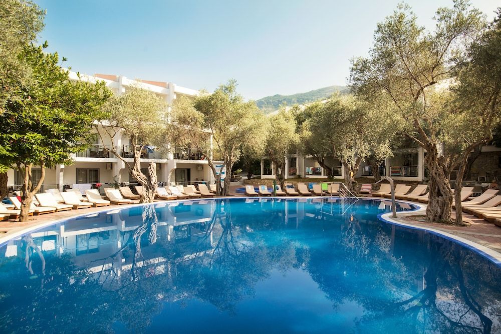 Vile Oliva Hotel & Resort
