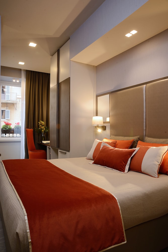 San Carlo Suite — Hotel rooms in Rome, Lazio