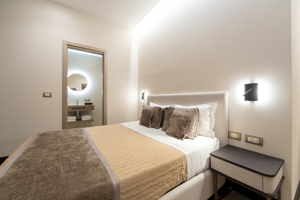 San Carlo Suite — Hotel rooms in Rome, Lazio