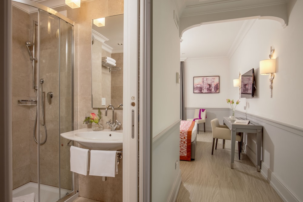 Hotel della Conciliazione — Hotel rooms in Rome, Lazio