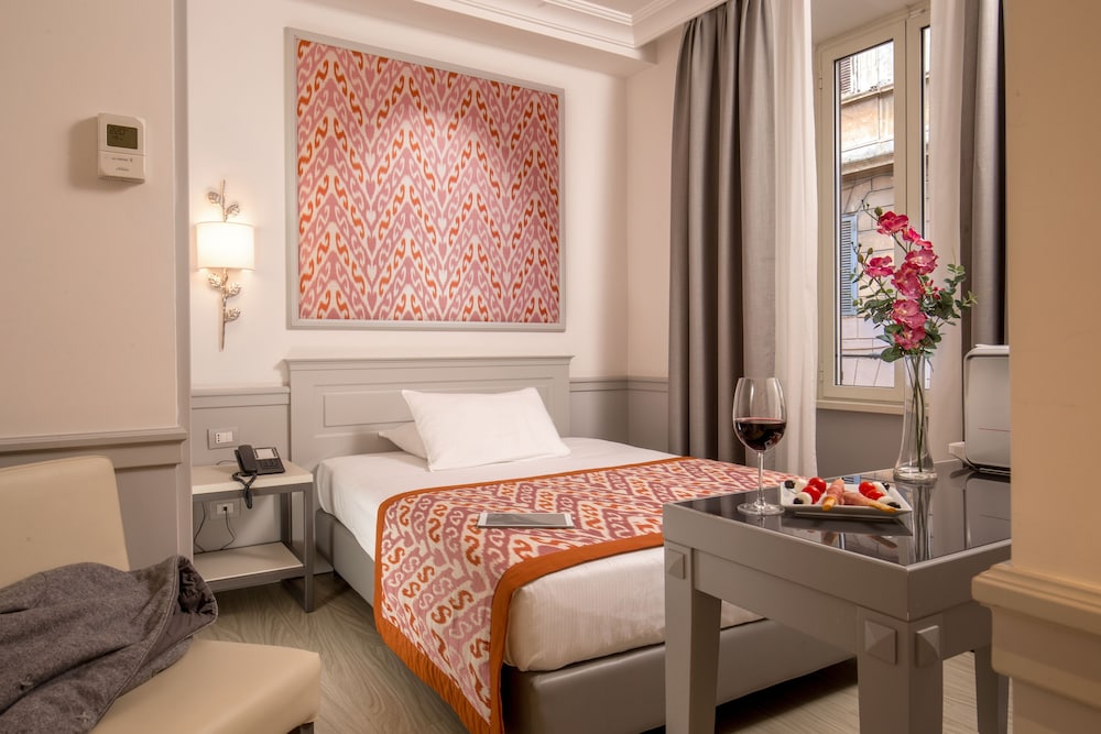Hotel della Conciliazione — Hotel rooms in Rome, Lazio