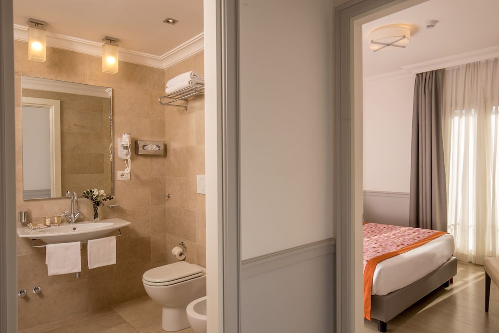 Hotel della Conciliazione — Hotel rooms in Rome, Lazio