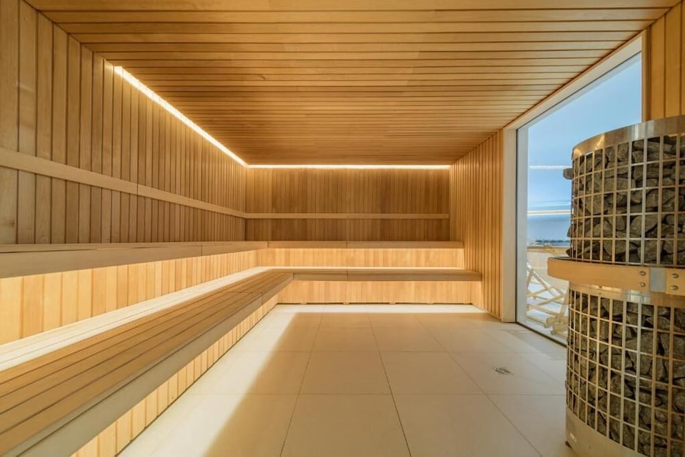 Ensana Aquahouse Health Spa Hotel — Spa in Varna, Varna Region