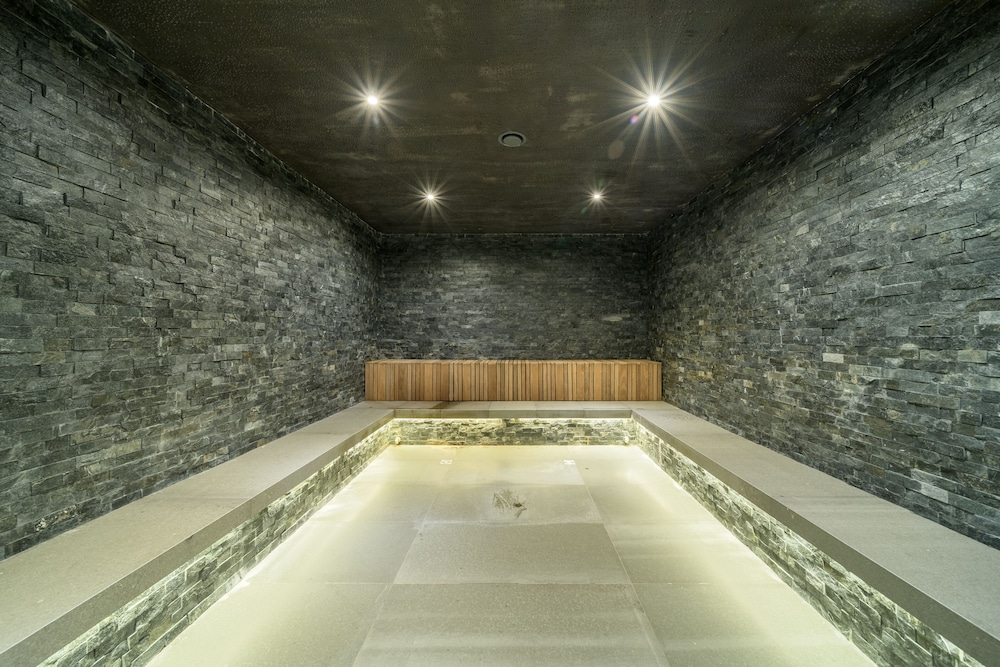 Ensana Aquahouse Health Spa Hotel — Spa in Varna, Varna Region