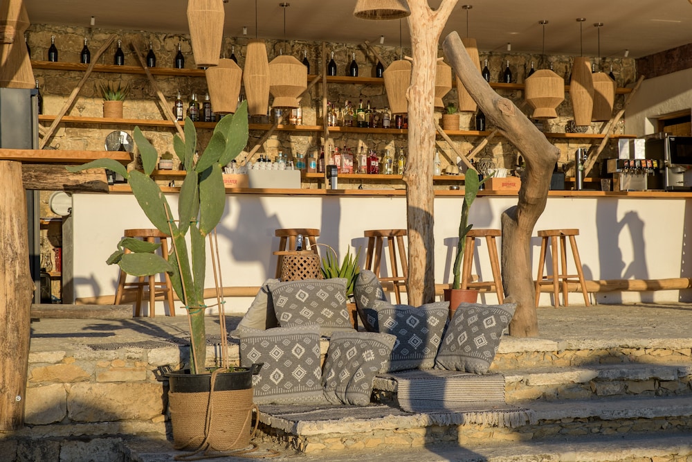 Ensana Aquahouse Health Spa Hotel — Restaurant & bars in Varna, Varna Region