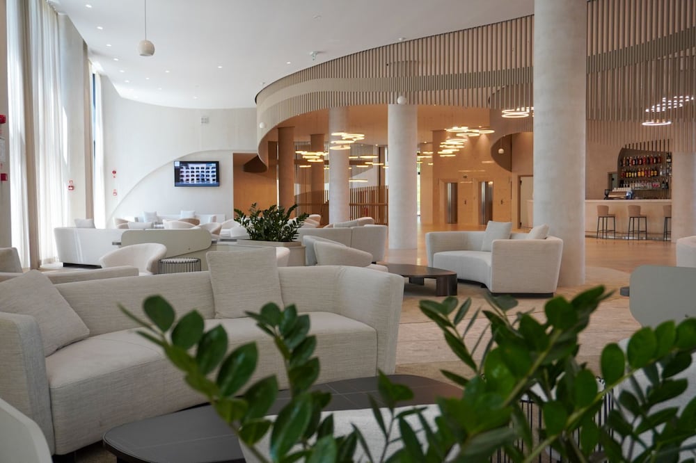 Ensana Aquahouse Health Spa Hotel — Hotel building in Varna, Varna Region