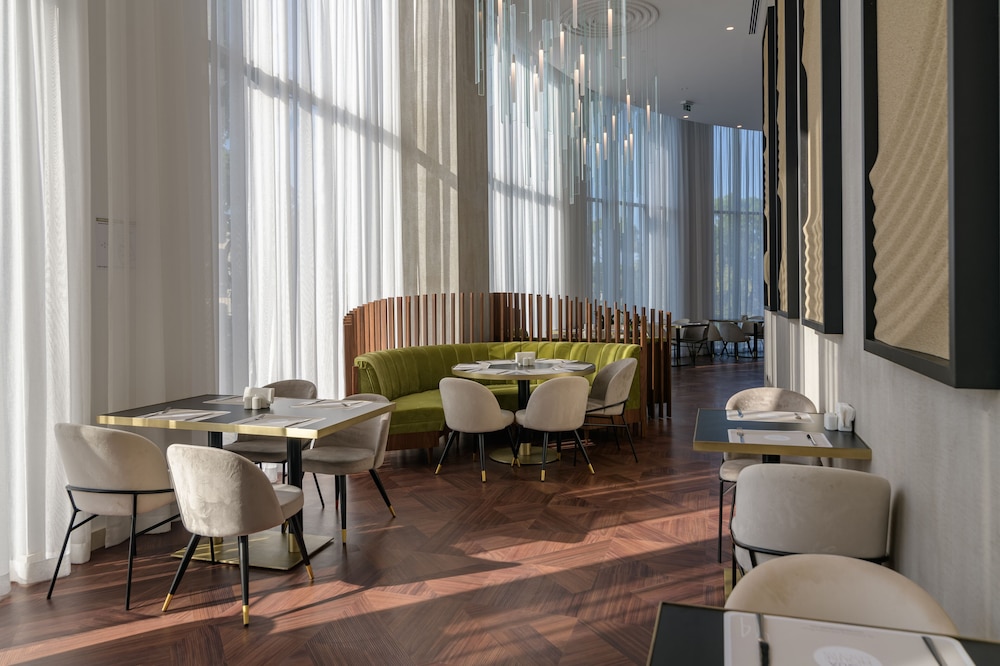 Ensana Aquahouse Health Spa Hotel — Restaurant & bars in Varna, Varna Region