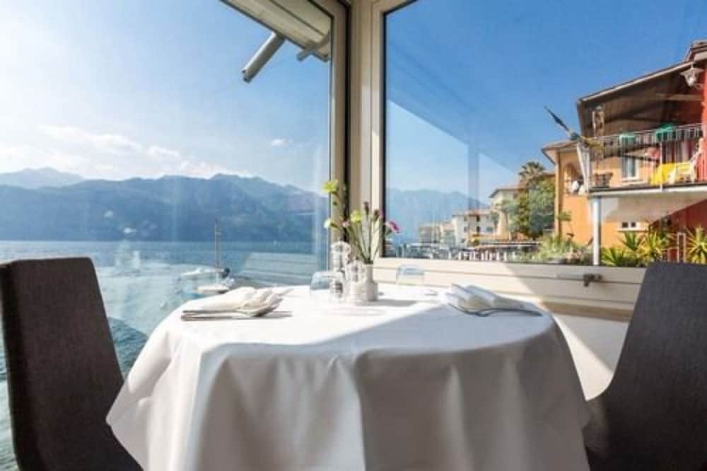 Hotel Vega — Restaurant & bars in Malcesine, Veneto