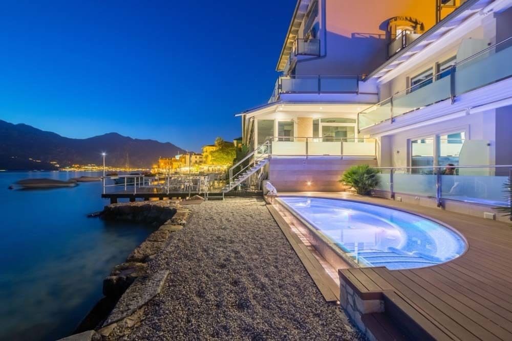 Hotel Vega — Swimming pool in Malcesine, Veneto