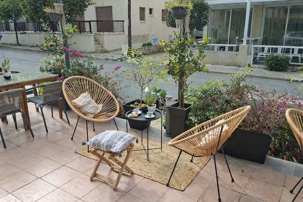 La Veranda Hotel — Hotel building in Larnaca, Larnaca Region