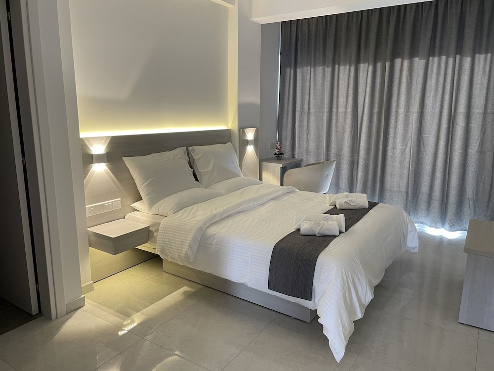 La Veranda Hotel — Hotel rooms in Larnaca, Larnaca Region