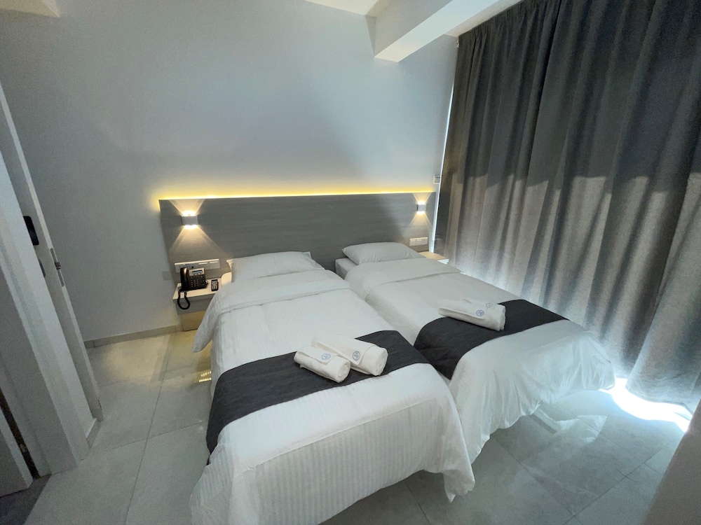 La Veranda Hotel — Hotel rooms in Larnaca, Larnaca Region