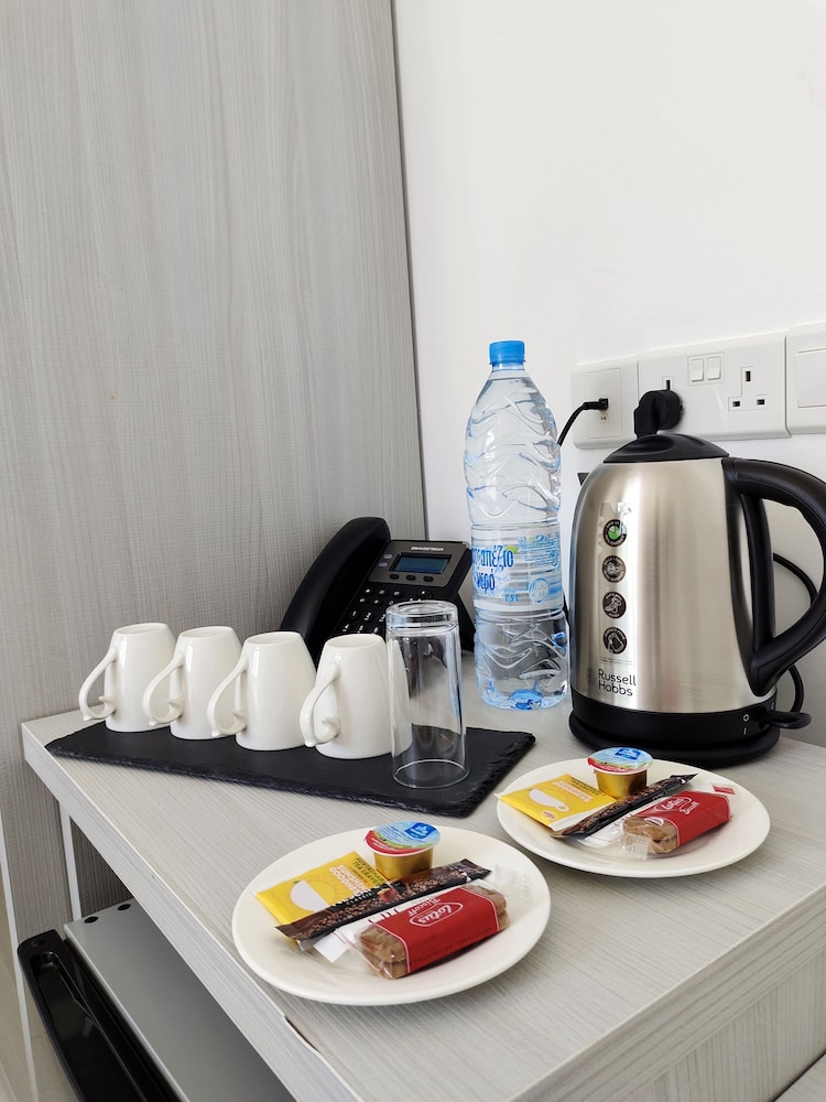 La Veranda Hotel — Hotel rooms in Larnaca, Larnaca Region