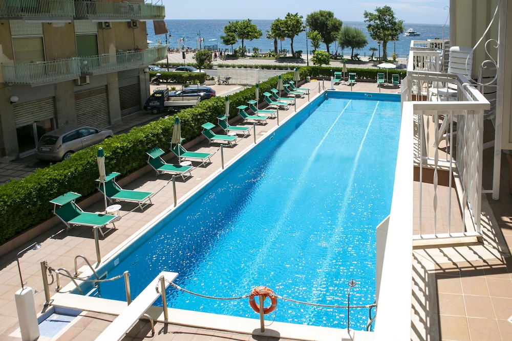 Pietra di Luna Hotel