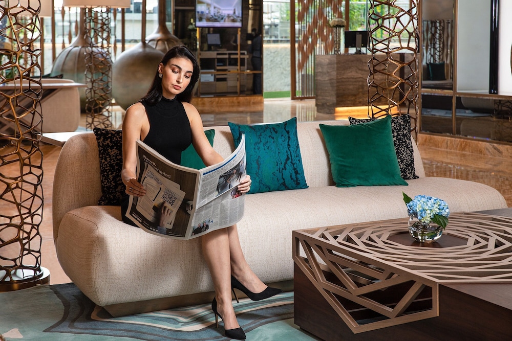 Al Jaddaf Rotana Suite Hotel — Hotel building in Dubai