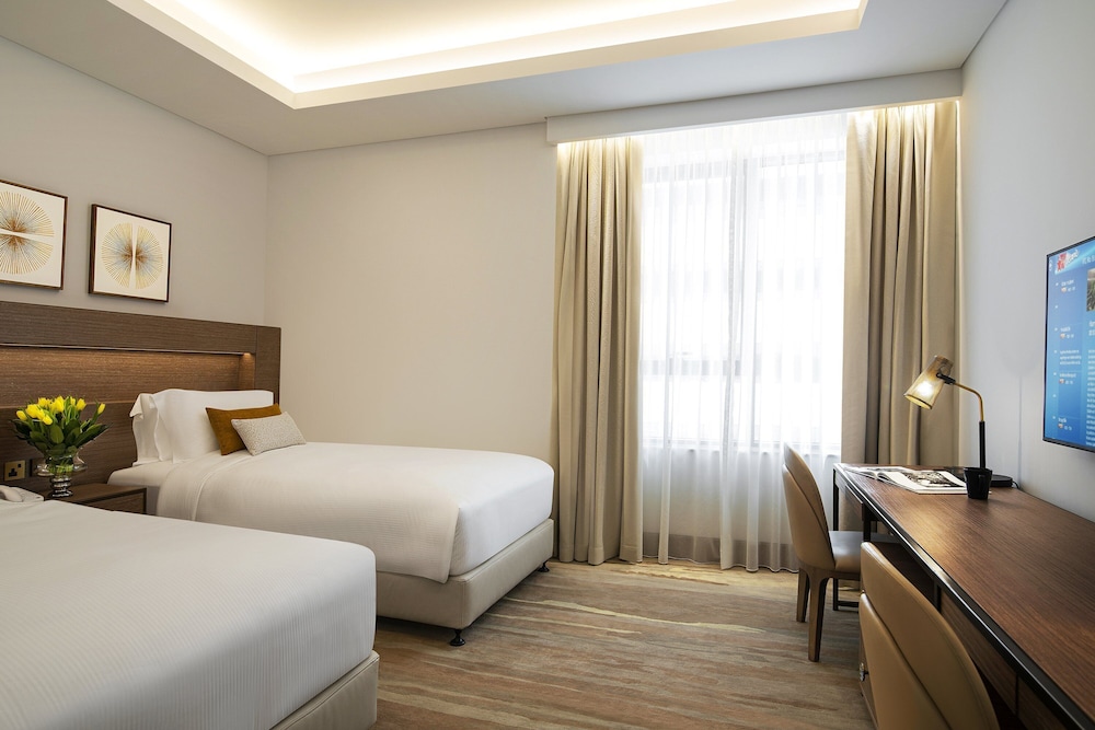 Al Jaddaf Rotana Suite Hotel — Hotel rooms in Dubai