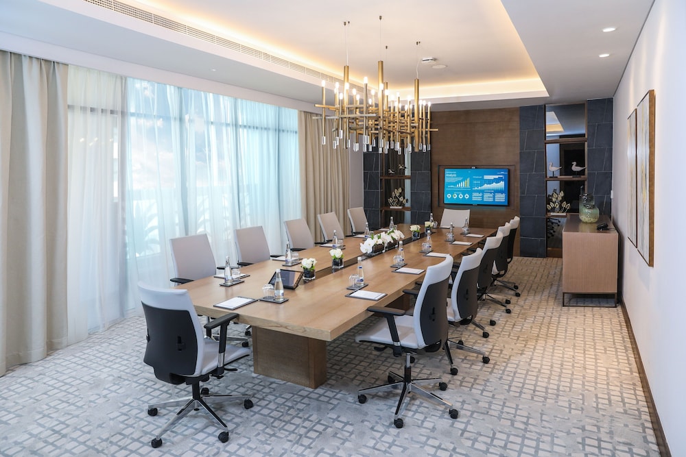 Al Jaddaf Rotana Suite Hotel — Hotel building in Dubai