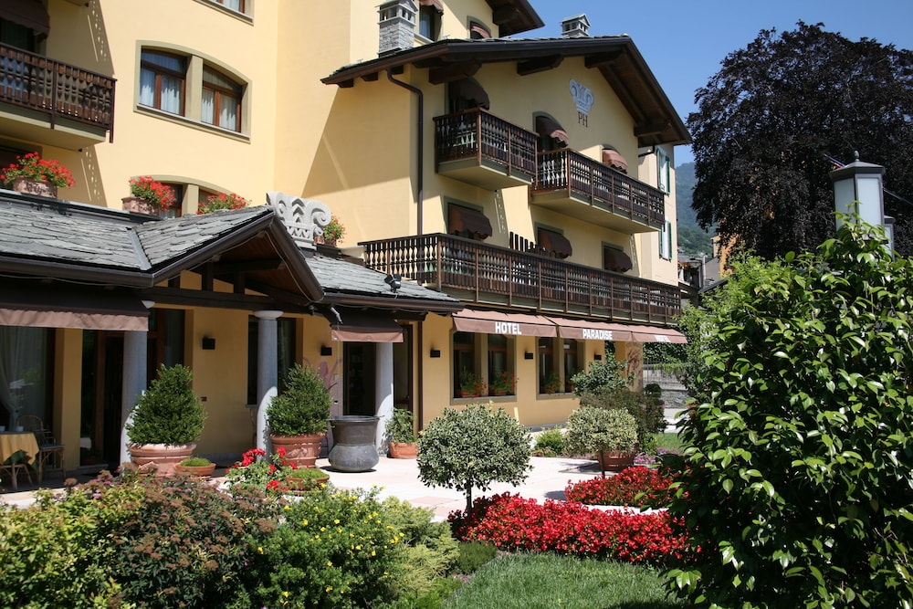 Paradise Hotel & Wellness