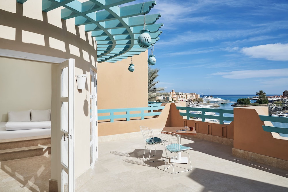 Captain's Inn — Hotel building in El Gouna, Red Sea