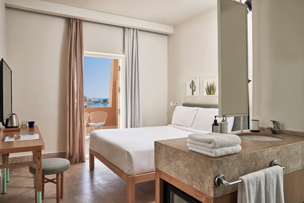 Captain's Inn — Hotel rooms in El Gouna, Red Sea