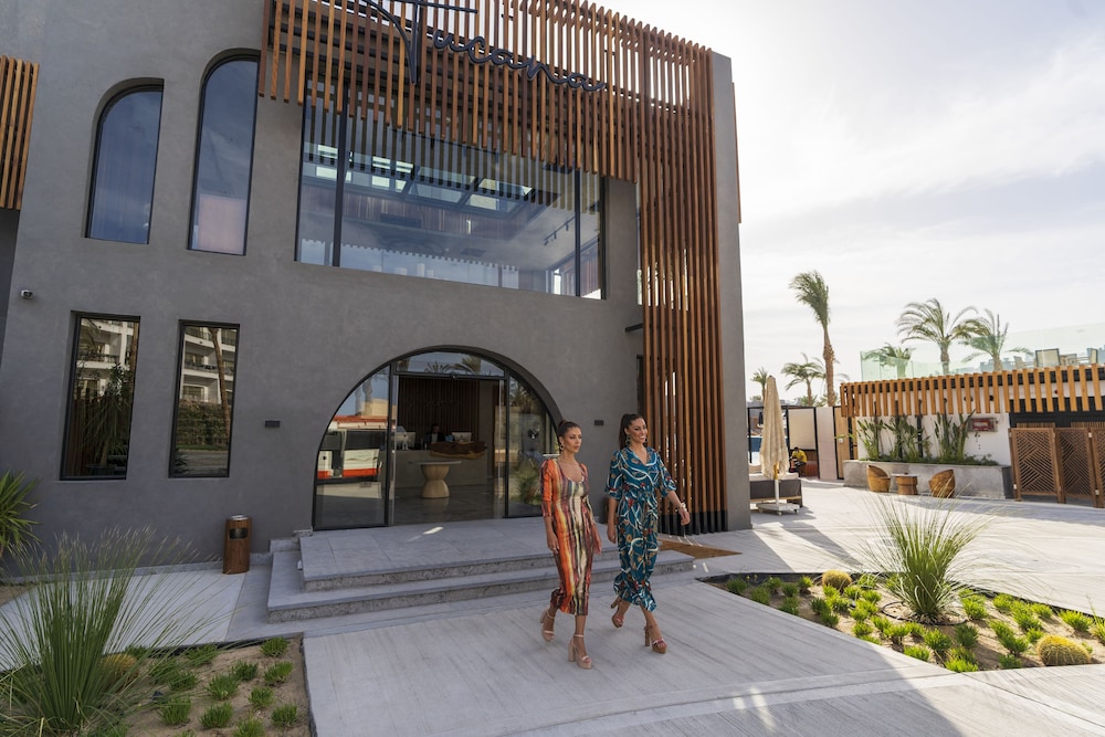 SUNRISE Tucana Resort -Grand Select- — Hotel building in Makadi Bay, Red Sea