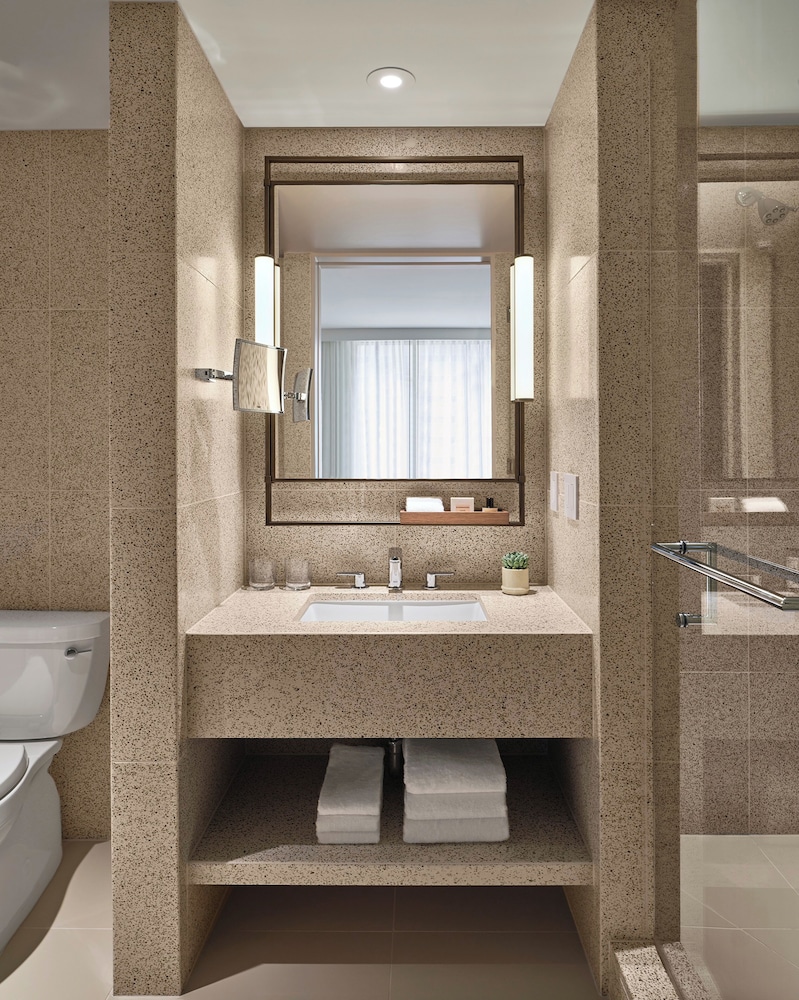 The Hollywood Grande, Autograph Collection — Hotel rooms in Los Angeles, California