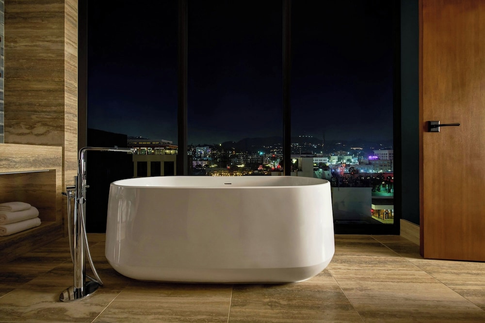 The Hollywood Grande, Autograph Collection — Hotel rooms in Los Angeles, California