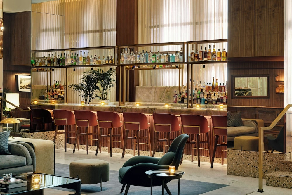 The Hollywood Grande, Autograph Collection — Restaurant & bars in Los Angeles, California