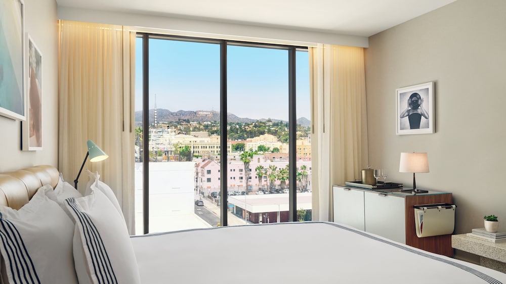 The Hollywood Grande, Autograph Collection — Hotel rooms in Los Angeles, California