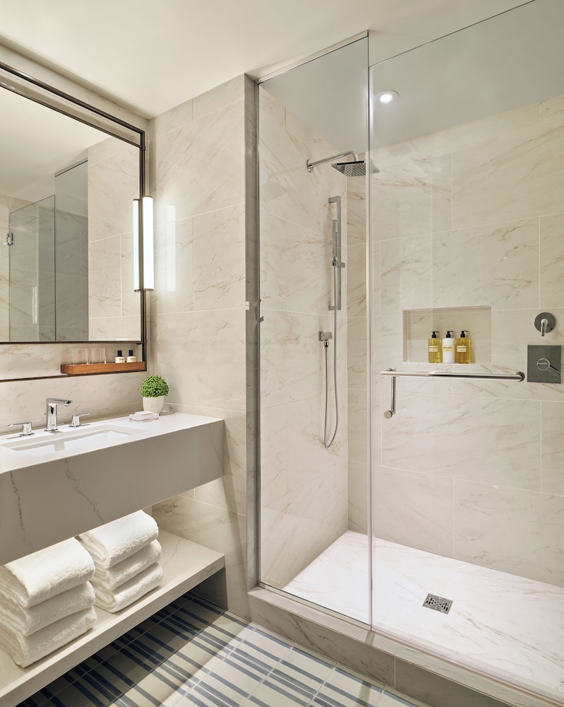 The Hollywood Grande, Autograph Collection — Hotel rooms in Los Angeles, California