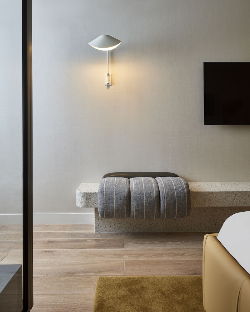 The Hollywood Grande, Autograph Collection — Hotel rooms in Los Angeles, California