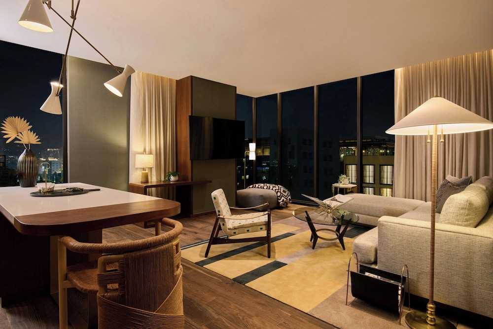 The Hollywood Grande, Autograph Collection — Hotel rooms in Los Angeles, California